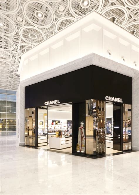 chanel boutique aeroporto|Chanel perfume Paris airport.